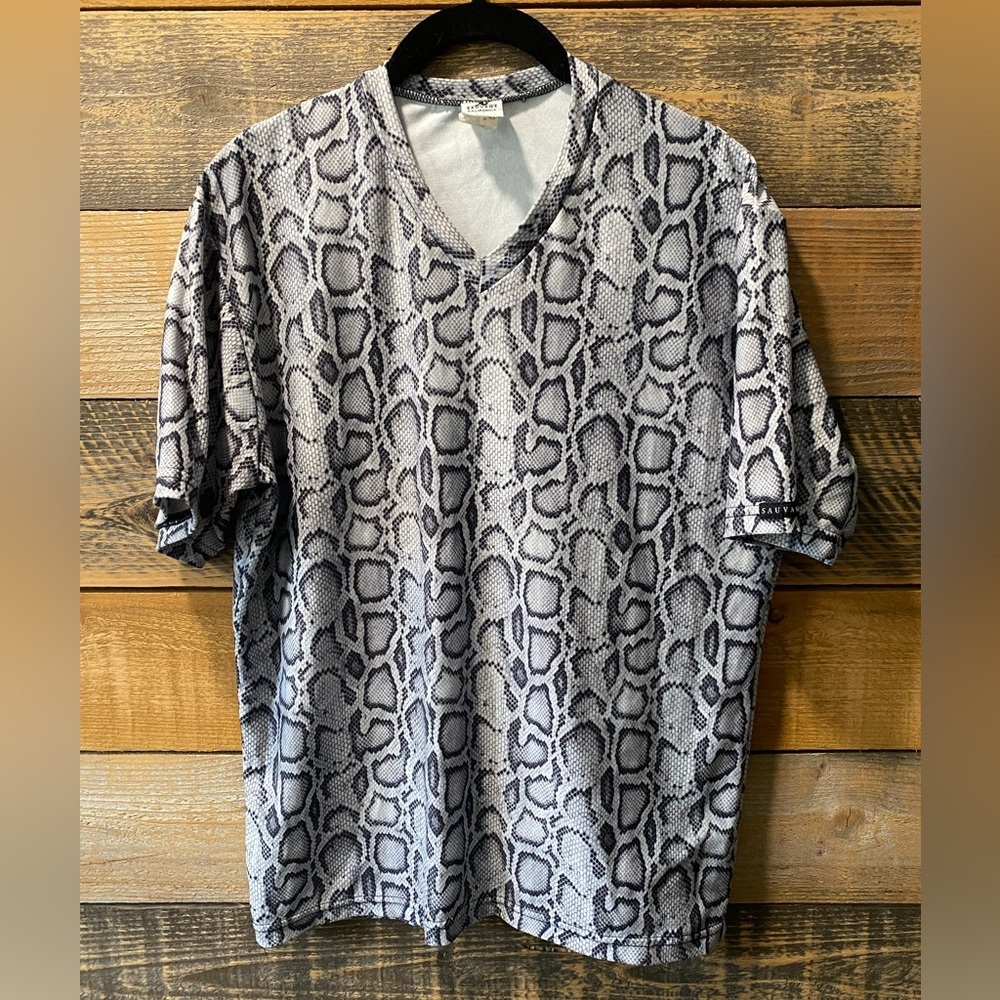Sauvage California men’s Vneck fitted T-shirt snakeskin - L